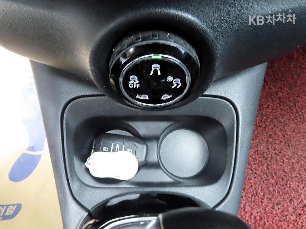 시트로엥 C4 칵투스1.5 BlueHDi SHINE - 12