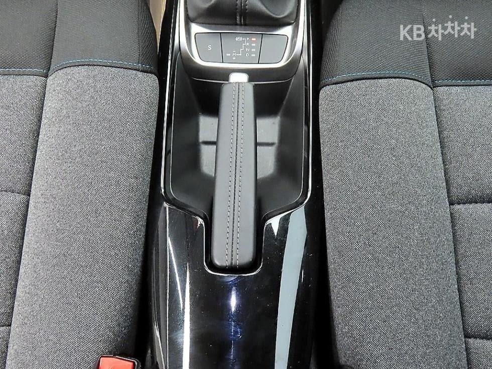 시트로엥 C4 칵투스1.5 BlueHDi SHINE - 13