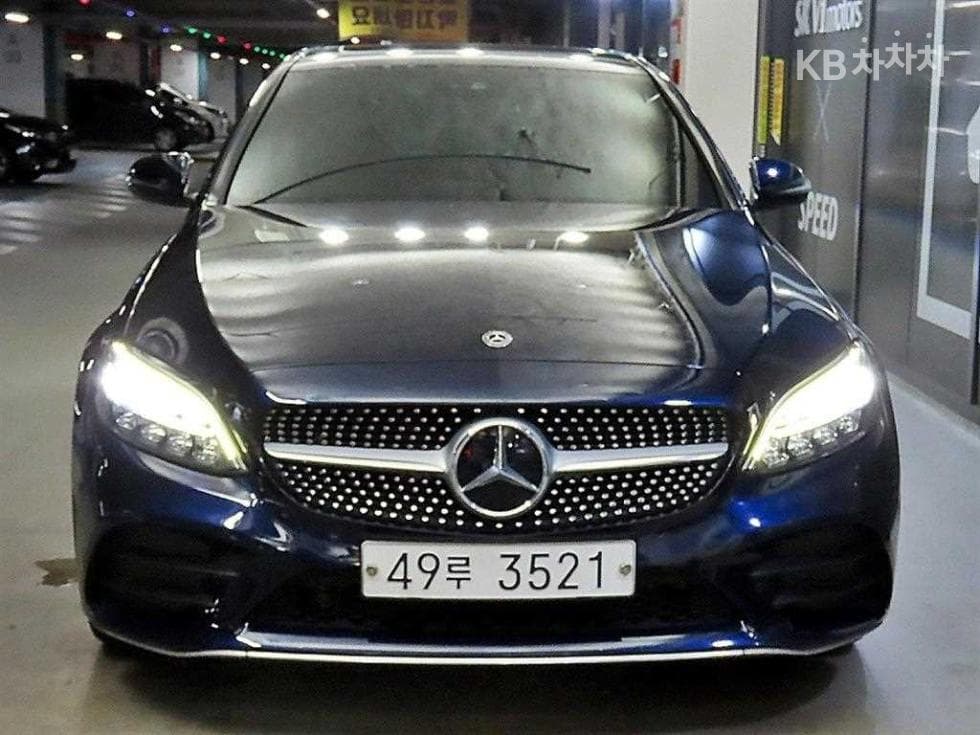 Mercedes-Benz The New (фейслифт) C-КласC200 4Matic AMG Line - 2