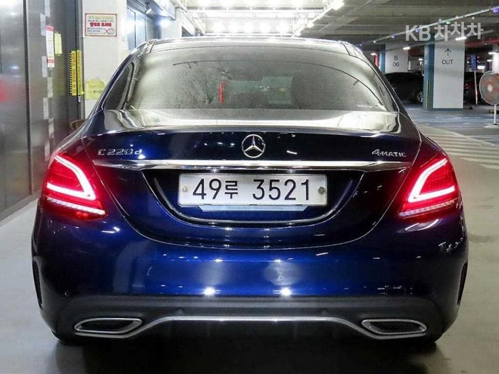 Mercedes-Benz The New (фейслифт) C-КласC200 4Matic AMG Line - 5