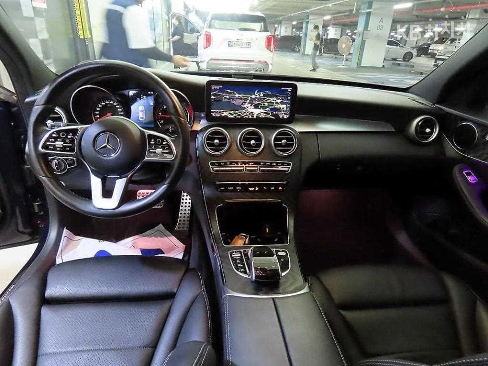 Mercedes-Benz The New (фейслифт) C-КласC200 4Matic AMG Line - 10