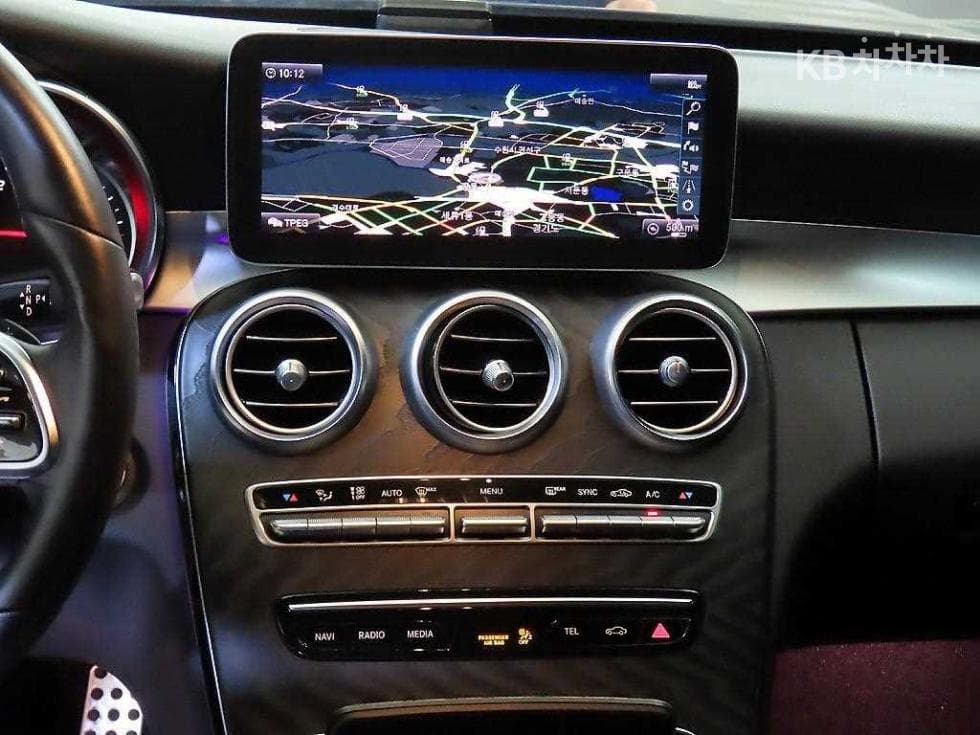 Mercedes-Benz The New (фейслифт) C-КласC200 4Matic AMG Line - 11