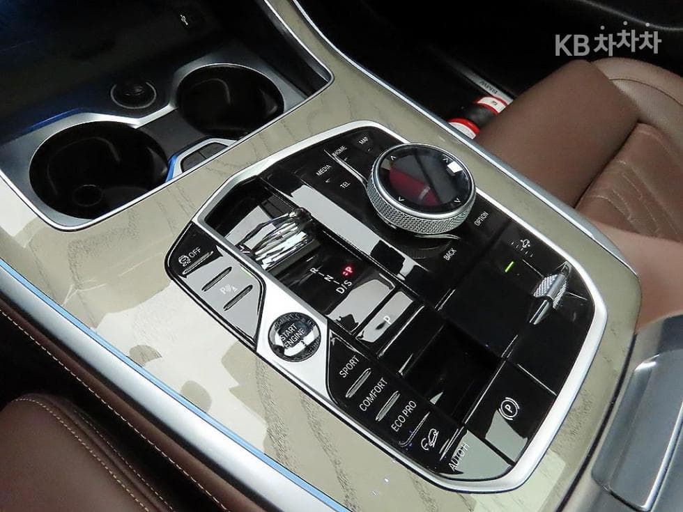 BMW X7(G07)xDrive 40i 디자Местен퓨어 Ексел런스 7-местен (Лимузин) - 10