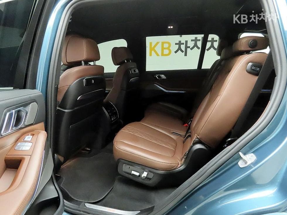 BMW X7(G07)xDrive 40i 디자Местен퓨어 Ексел런스 7-местен (Лимузин) - 13