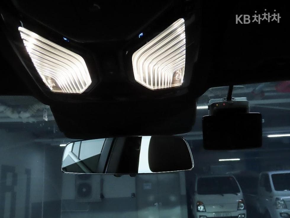 BMW X7(G07)xDrive 40i 디자Местен퓨어 Ексел런스 7-местен (Лимузин) - 15