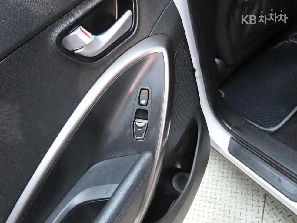 Hyundai Santa Fe The PrimeDiesel Hyundai R-engine 2.0 diesel 2WD 5-seater Premium - 17