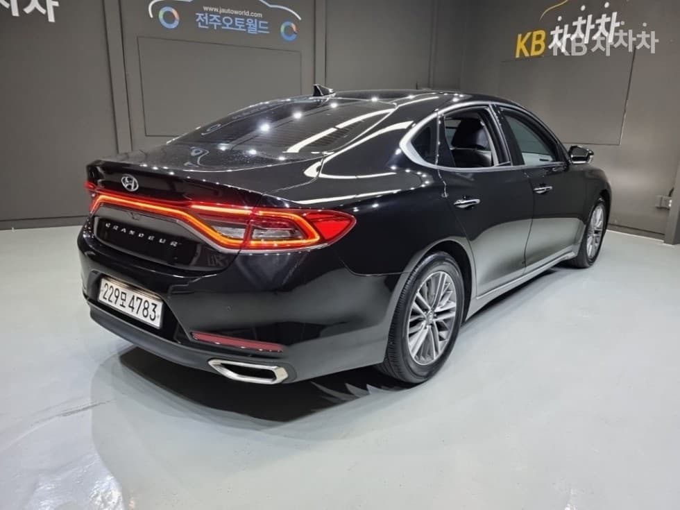 Hyundai Grandeur (Azera)IG2.4 Premium Standard - 6