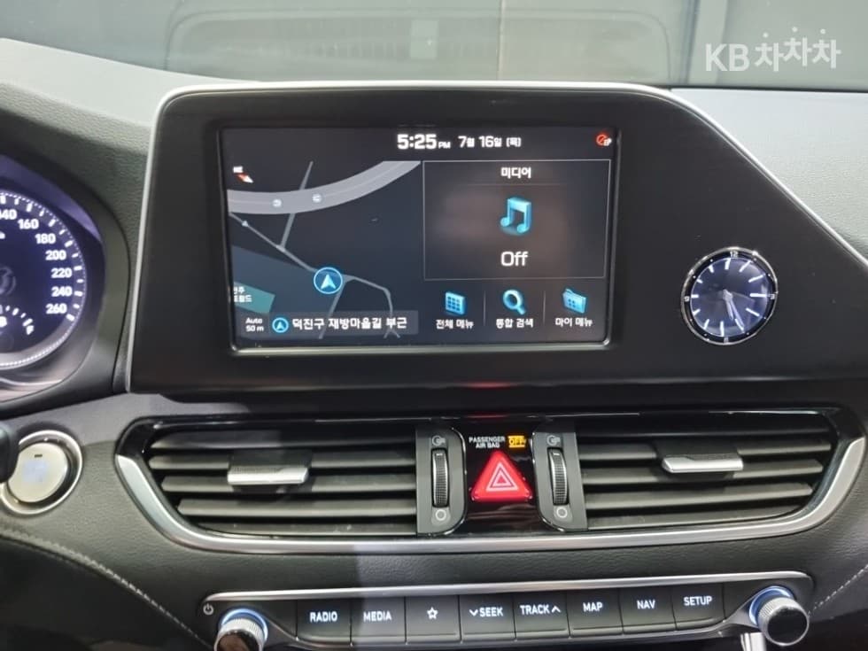 Hyundai Grandeur (Azera)IG2.4 Premium Standard - 12
