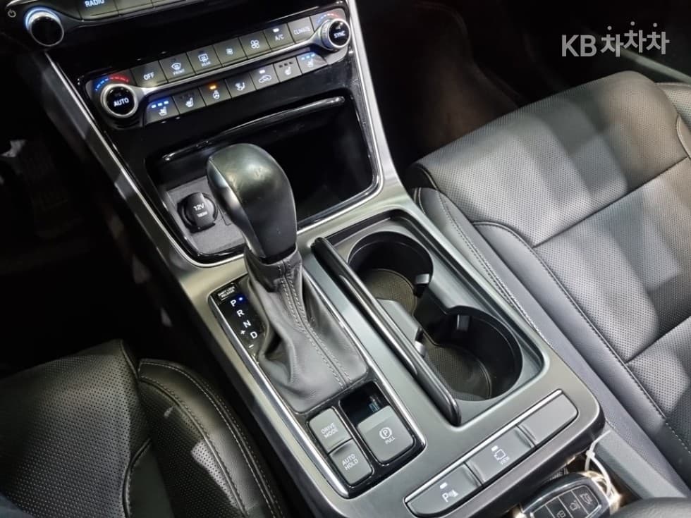 Hyundai Grandeur (Azera)IG2.4 Premium Standard - 14