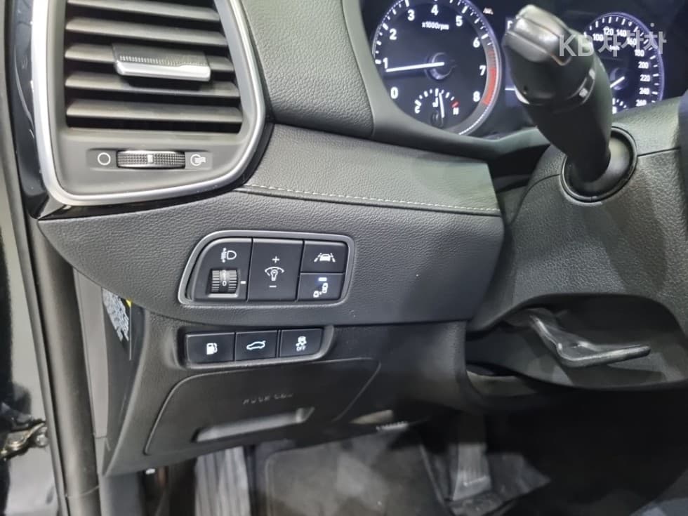 Hyundai Grandeur (Azera)IG2.4 Premium Standard - 19