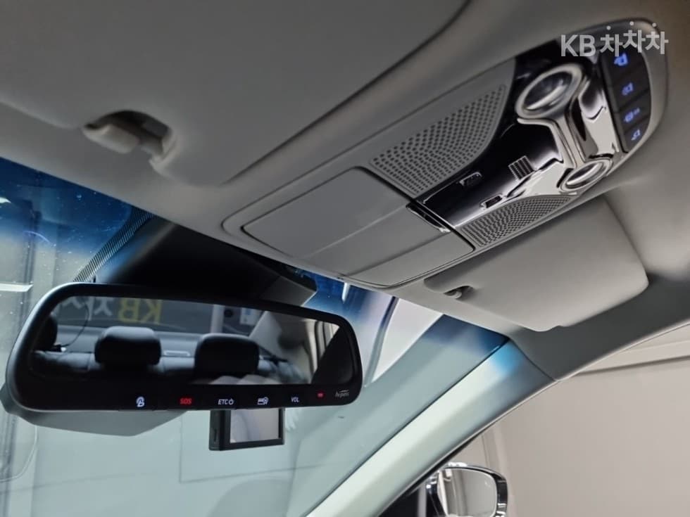 Hyundai Grandeur (Azera)IG2.4 Premium Standard - 20
