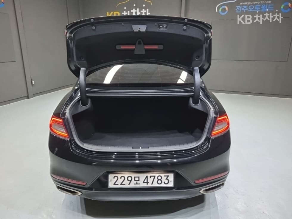Hyundai Grandeur (Azera)IG2.4 Premium Standard - 24