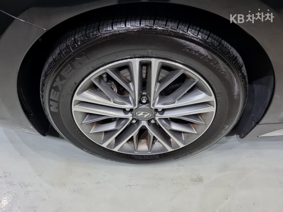 Hyundai Grandeur (Azera)IG2.4 Premium Standard - 26