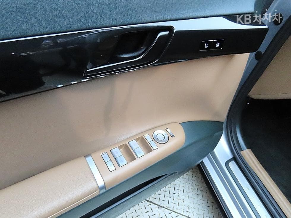 Hyundai The All New Grandeur (Azera) Hybrid1.6 Turbo Gasoline Exclusive - 13