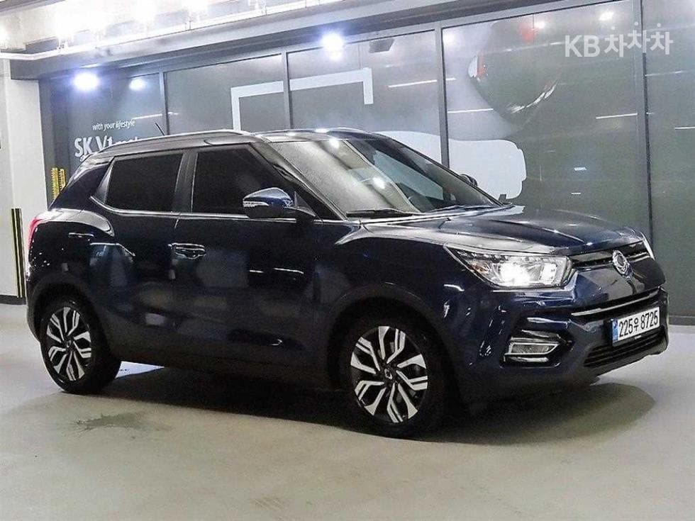 КейДжи Мобилити Тиволи 아머 1.6 Дизел 기어 에디션 2WD - Image 1