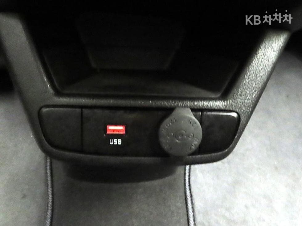 Киа The New (фейслифт) Рей (ван) Ван1.0 Бензин Ван 2-местен Стандартен - 16