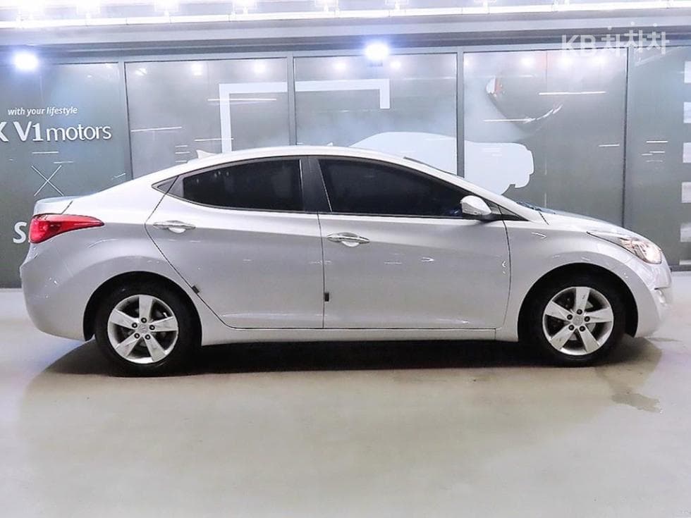 Hyundai Avante (Elantra)MDM16 GDi PREMIER - 3