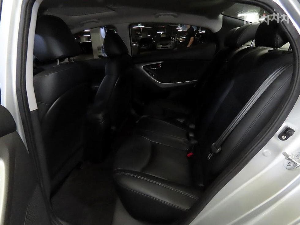 Hyundai Avante (Elantra)MDM16 GDi PREMIER - 7