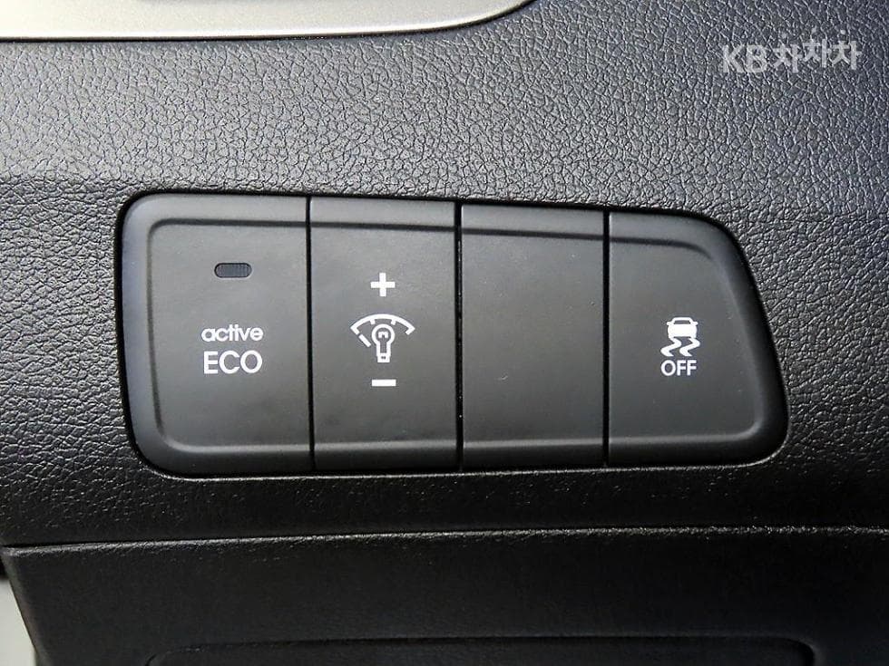 Hyundai Avante (Elantra)MDM16 GDi PREMIER - 13