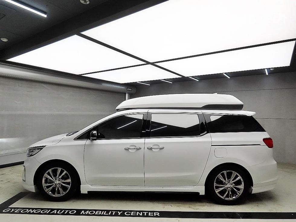 Kia The New (facelift) CarnivalHigh Limousine (Carnival) 2.2 Diesel 9-seater Noblesse Special (special feature/edition) - 4