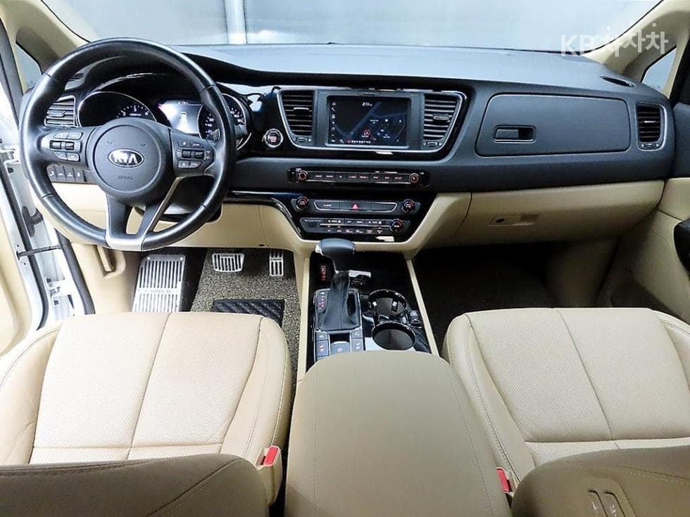 Kia The New (facelift) CarnivalHigh Limousine (Carnival) 2.2 Diesel 9-seater Noblesse Special (special feature/edition) - 5