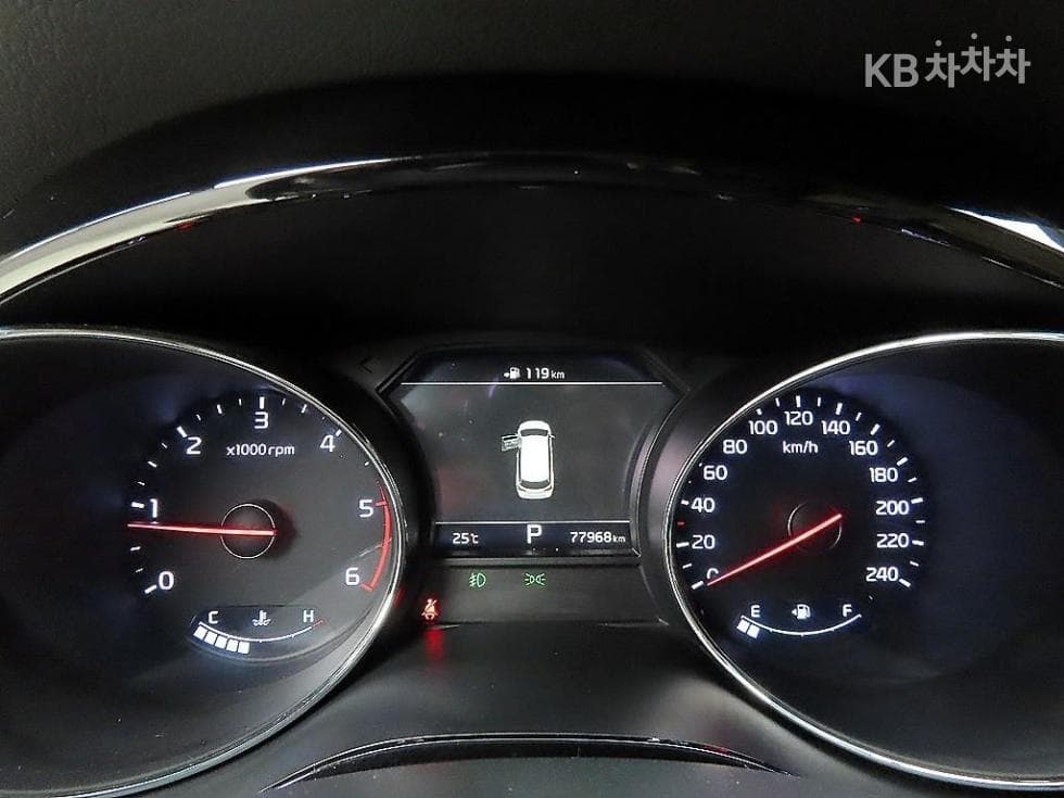 Kia The New (facelift) CarnivalHigh Limousine (Carnival) 2.2 Diesel 9-seater Noblesse Special (special feature/edition) - 7