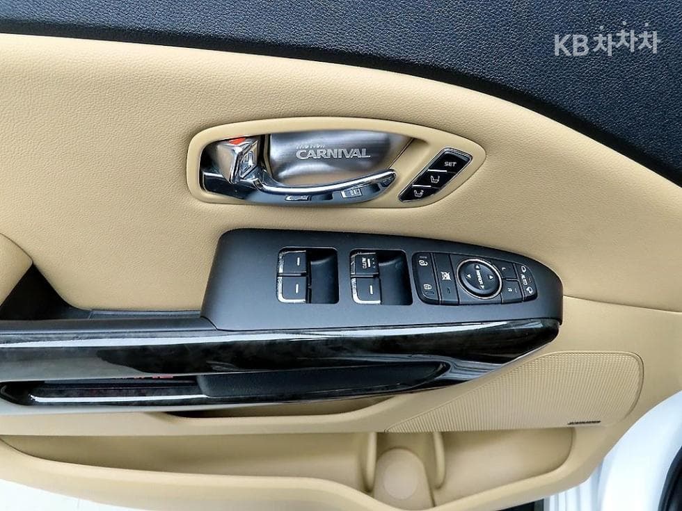 Kia The New (facelift) CarnivalHigh Limousine (Carnival) 2.2 Diesel 9-seater Noblesse Special (special feature/edition) - 10