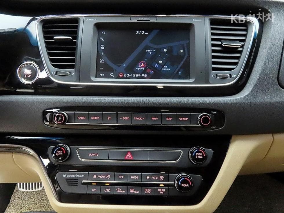 Kia The New (facelift) CarnivalHigh Limousine (Carnival) 2.2 Diesel 9-seater Noblesse Special (special feature/edition) - 11