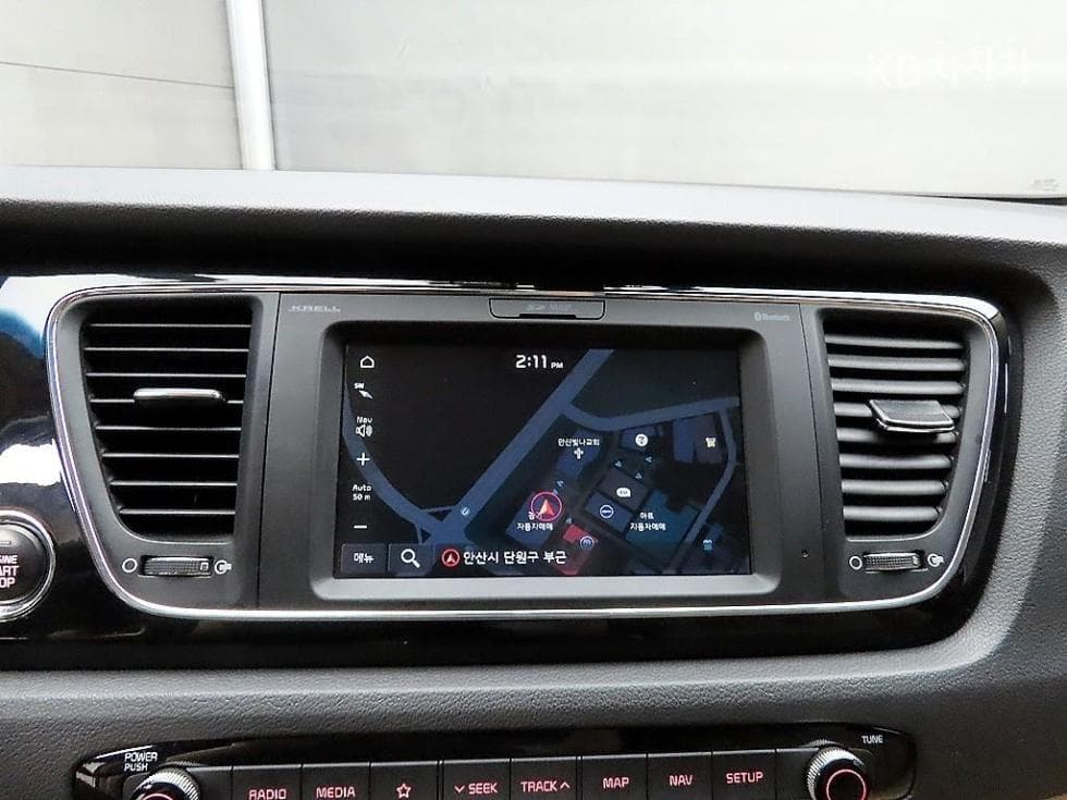 Kia The New (facelift) CarnivalHigh Limousine (Carnival) 2.2 Diesel 9-seater Noblesse Special (special feature/edition) - 12