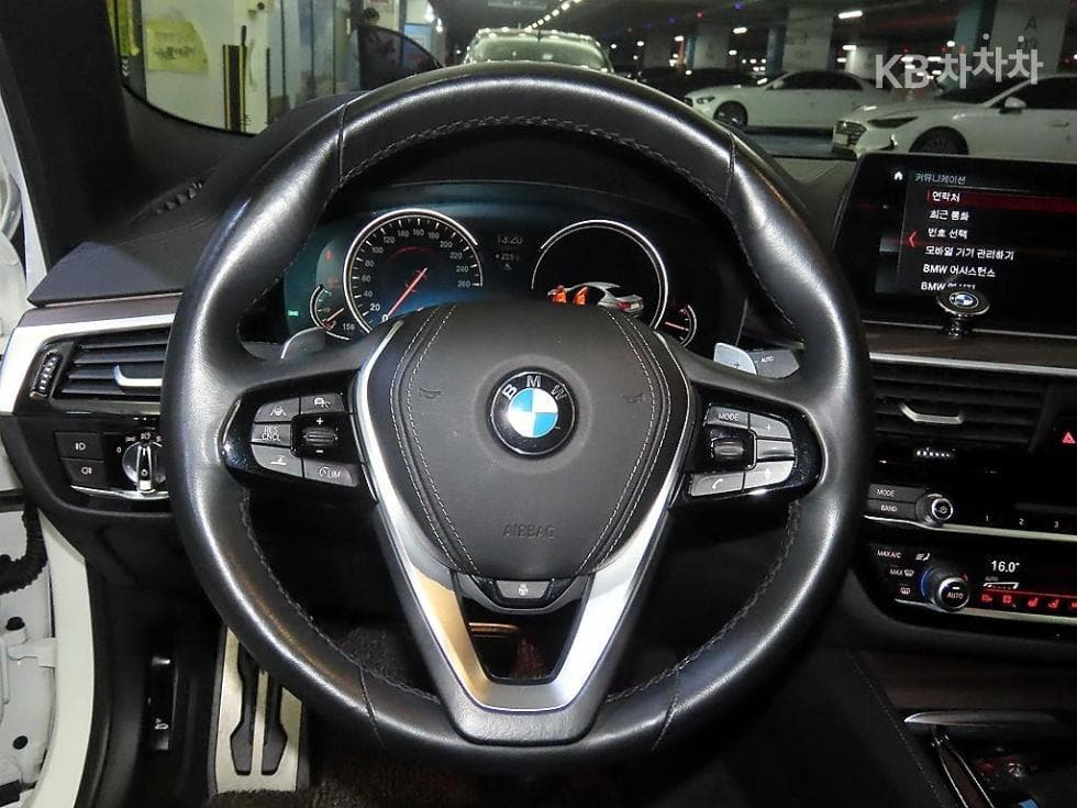 BMW 올Нов5 Серия (G30)520d xDrive M Sport Package Plus - 8
