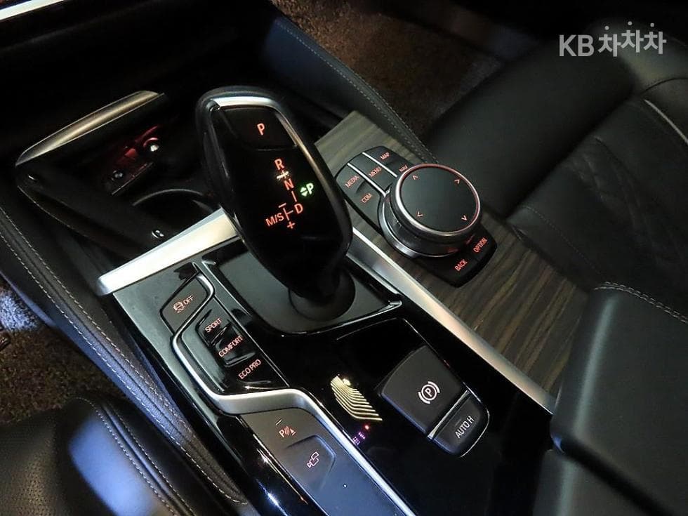 BMW 올Нов5 Серия (G30)520d xDrive M Sport Package Plus - 12