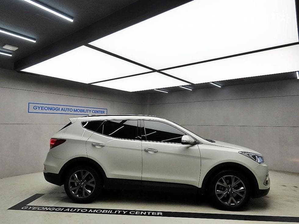 Hyundai Santa Fe The PrimeDiesel R2.2 2WD 5-seater Exclusive Special (special feature/edition) - 2
