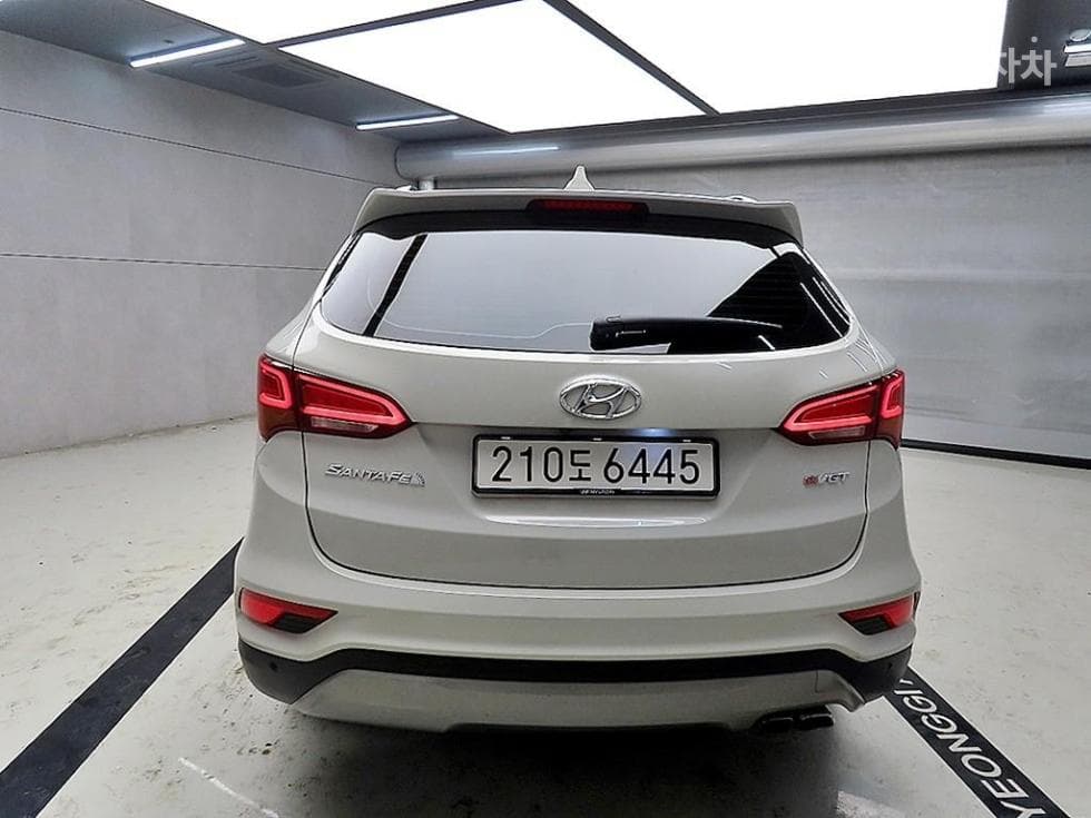 Hyundai Santa Fe The PrimeDiesel R2.2 2WD 5-seater Exclusive Special (special feature/edition) - 3