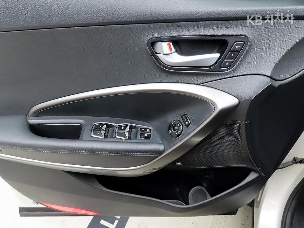 Hyundai Santa Fe The PrimeDiesel R2.2 2WD 5-seater Exclusive Special (special feature/edition) - 11