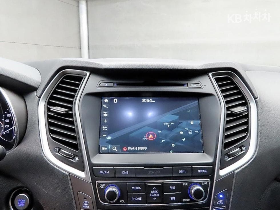 Hyundai Santa Fe The PrimeDiesel R2.2 2WD 5-seater Exclusive Special (special feature/edition) - 14