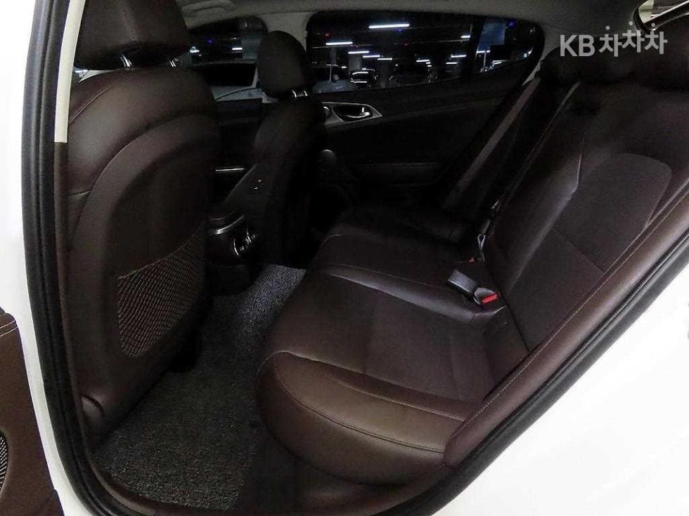 Киа Stinger2.2 Дизел 4x4 드림 에디션 - 7