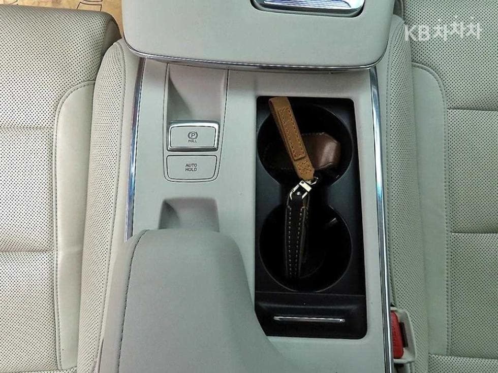 Hyundai The New (facelift) Grandeur (Azera) Hybrid2.4 Calligraphy - 14