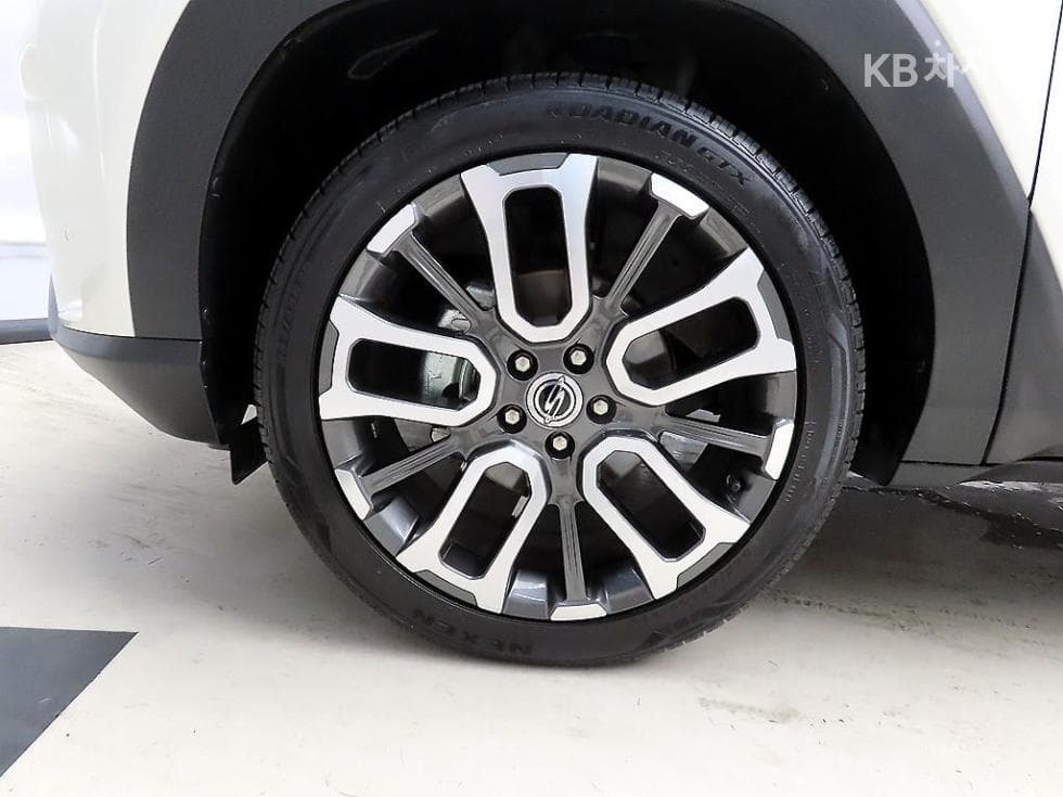 КейДжи Мобилити 토레스(J100)1.5 GDI Турбо AWD T7 - 20