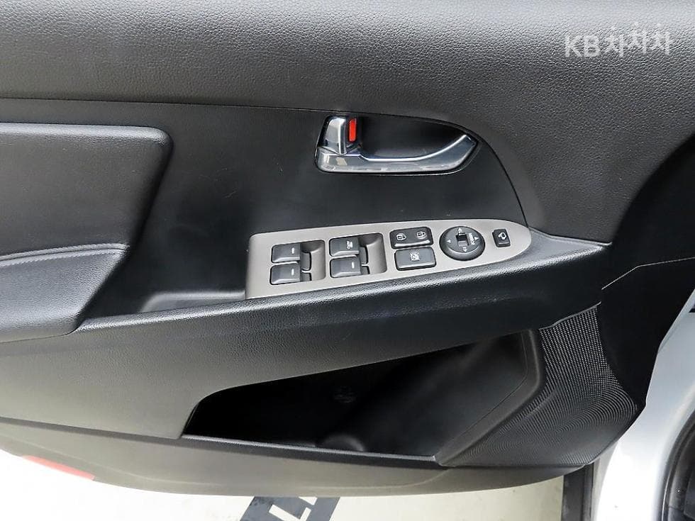 Kia The New (facelift) Sportage RDiesel 2WD Trendy - 11