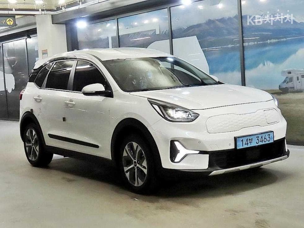 Киа Ниро Plus EV 어스 - Image 1