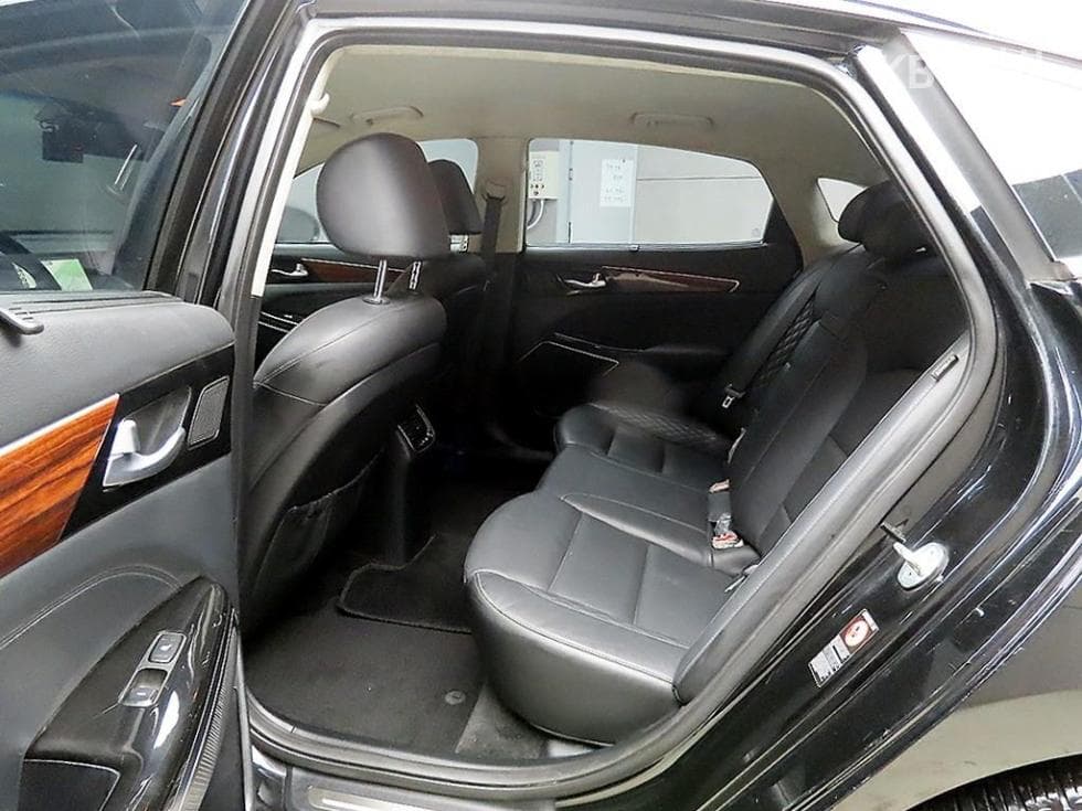 Киа All New K73.3 GDI Noblesse Специал (специален признак/издание) - 6