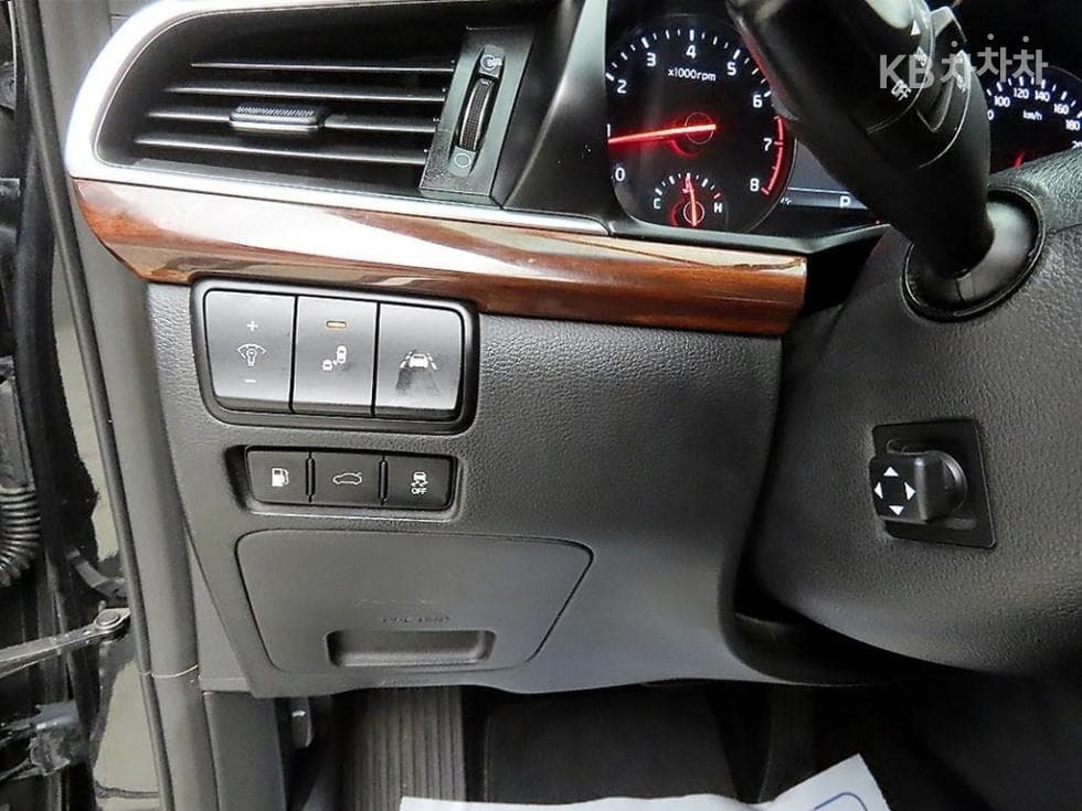 Киа All New K73.3 GDI Noblesse Специал (специален признак/издание) - 13