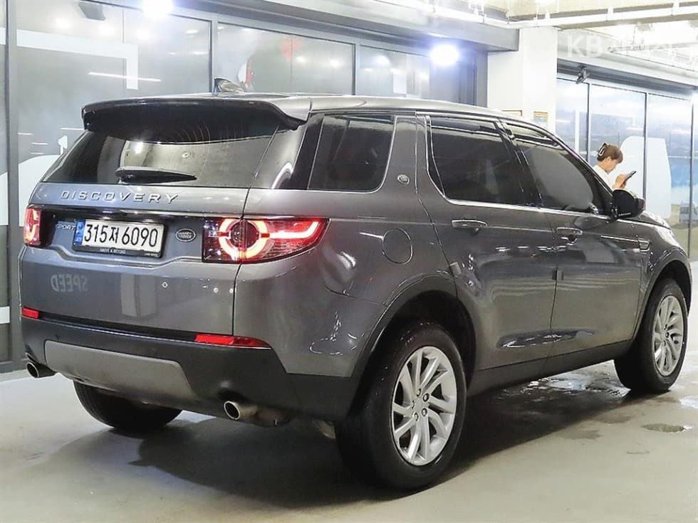 Land Rover 디스커버리 스포츠2.0 TD4 SE - 4