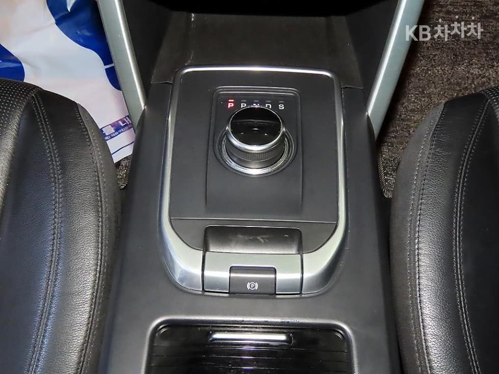 Land Rover 디스커버리 스포츠2.0 TD4 SE - 12