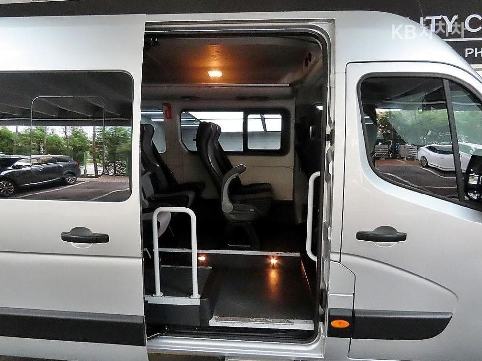 Renault Korea 마스터 버스15-seater Standard - 6