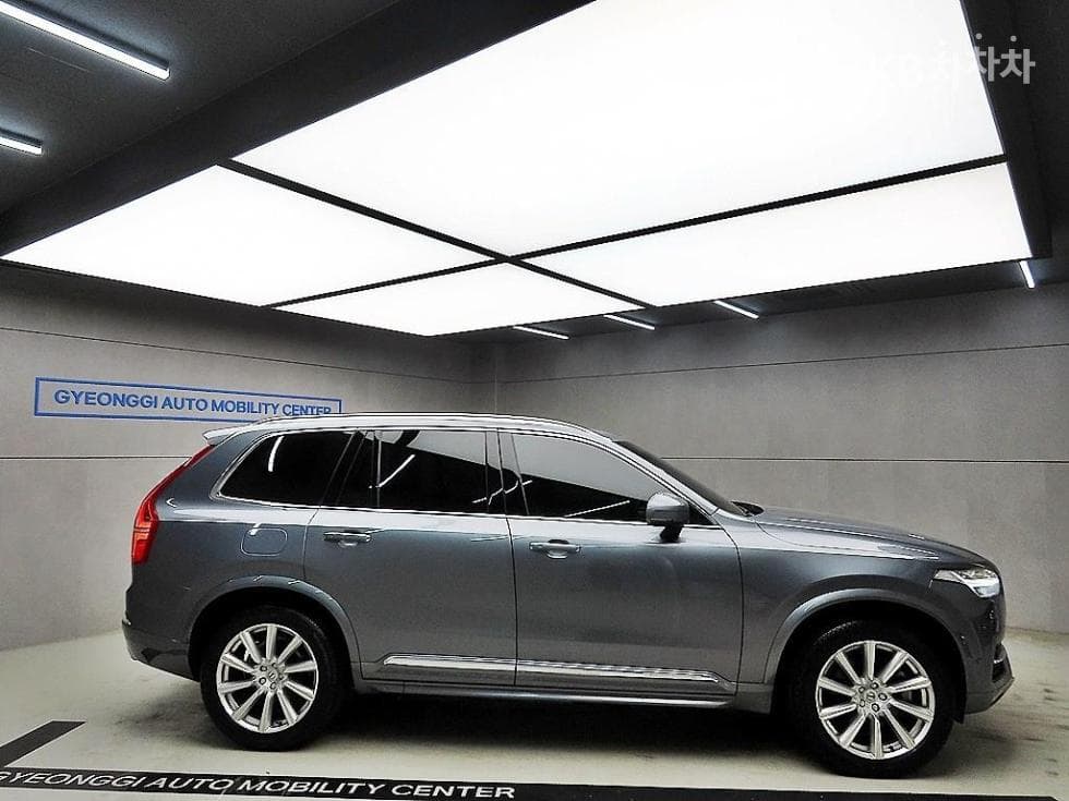 Volvo All New XC90D5 Momentum - 2
