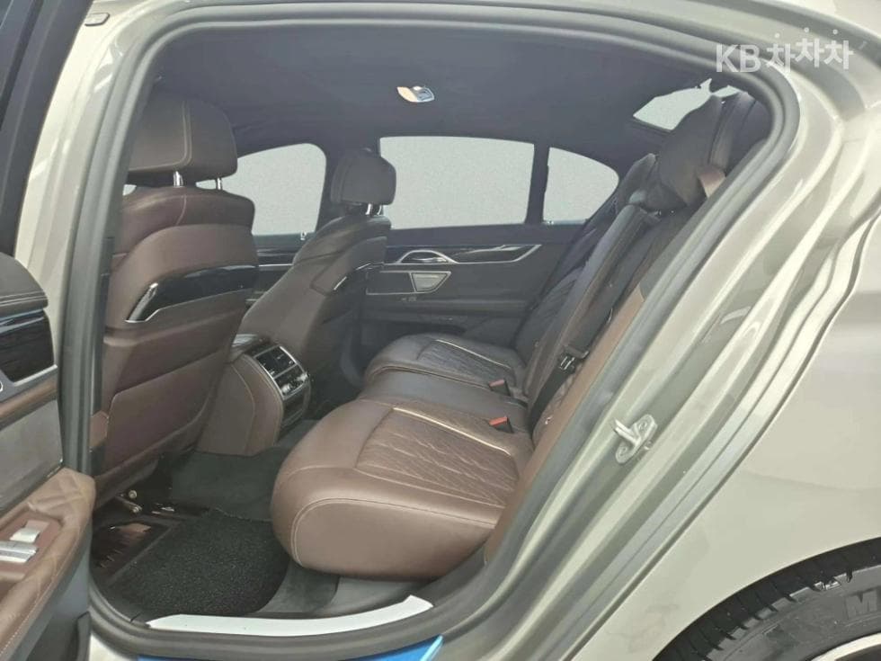BMW 7시리즈 (G11)745e sDrive M Sport - 17