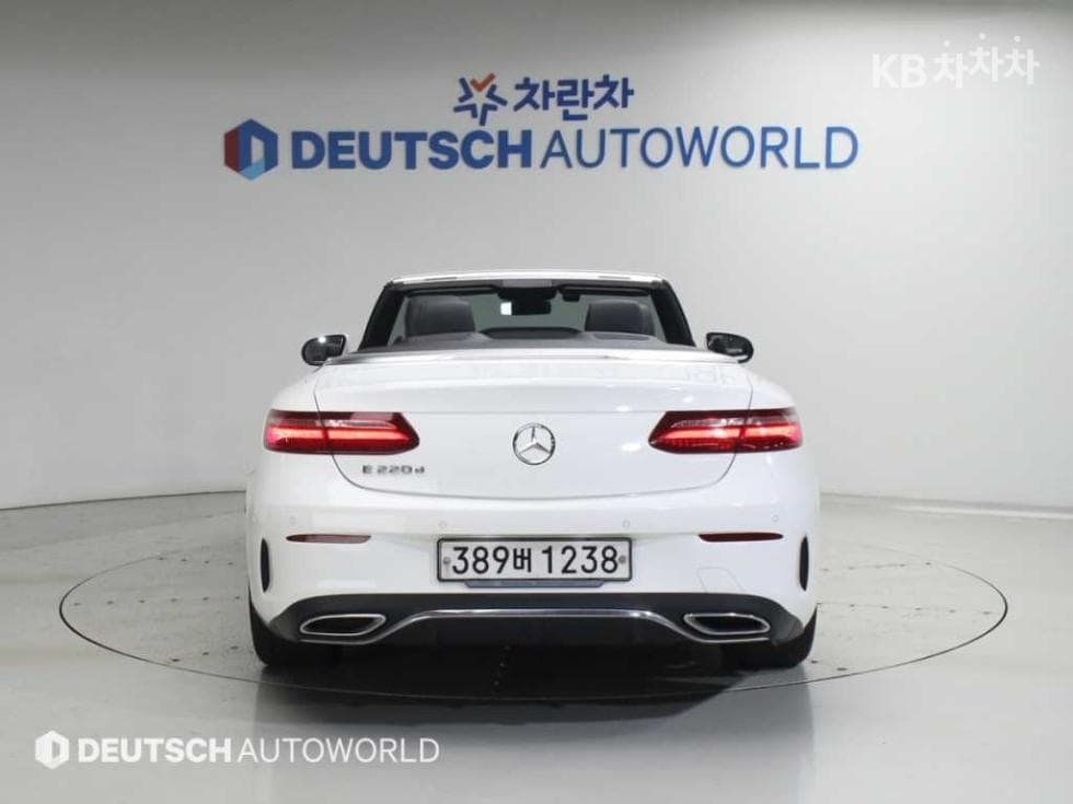 Mercedes-Benz E-Клас (W213)E220d Cabriolet - 4