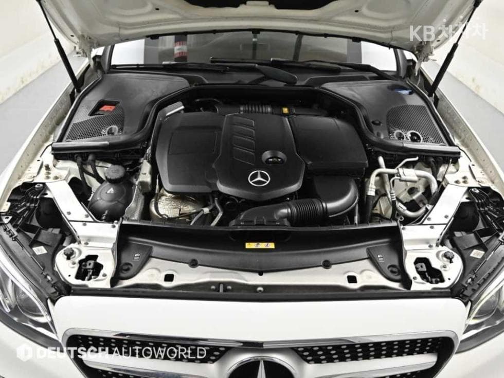 Mercedes-Benz E-Клас (W213)E220d Cabriolet - 6