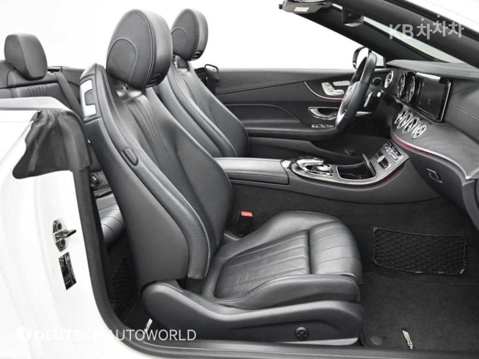 Mercedes-Benz E-Клас (W213)E220d Cabriolet - 10